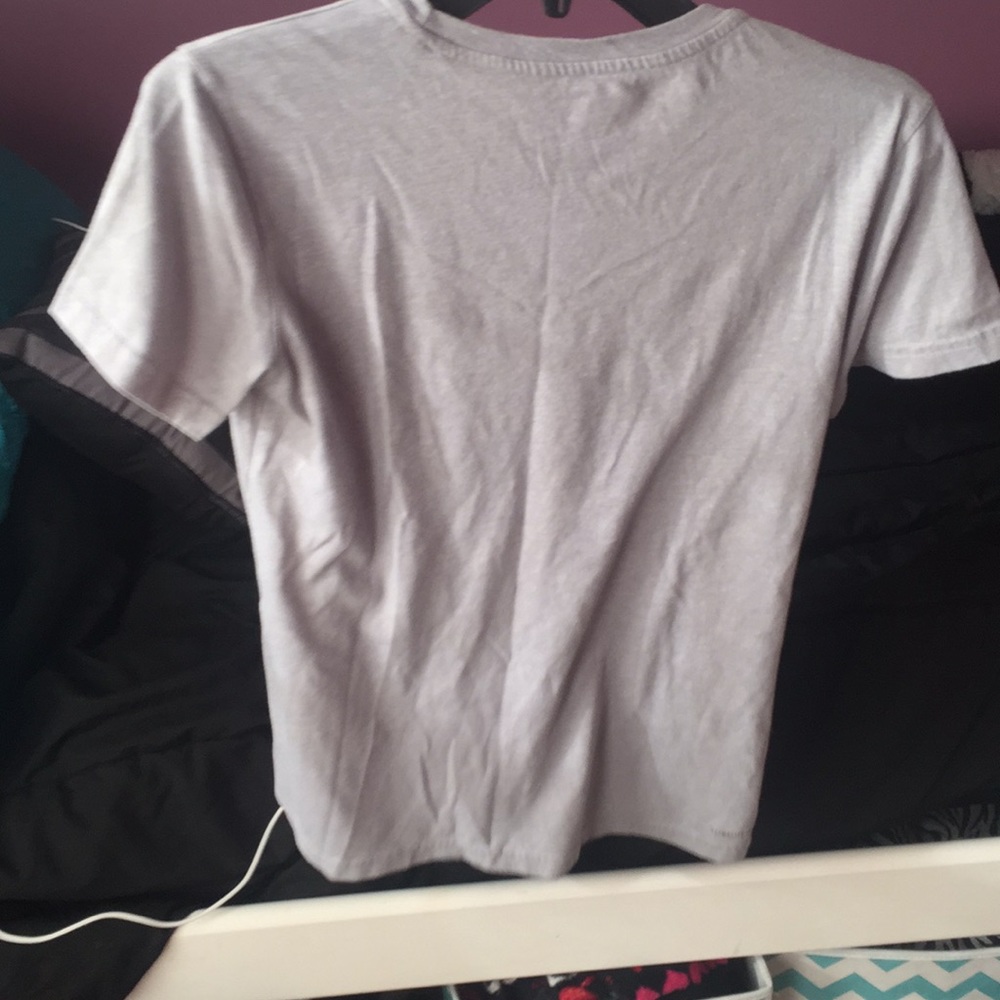 Adidas top - Picture 3 of 3